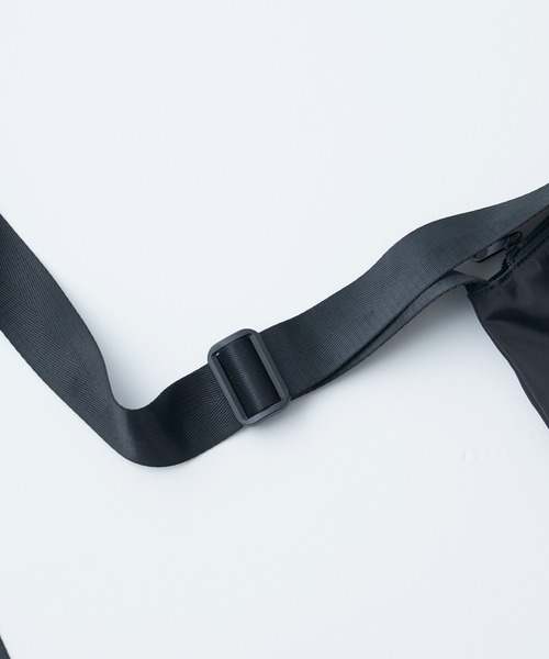 CIAOPANIC TYPY（チャオパニックティピー）の「【asis】ナイロンボディバッグ（ボディバッグ/ウエストポーチ・メンズ・ブラック/カーキ・ONE SIZE）」の15枚目の写真