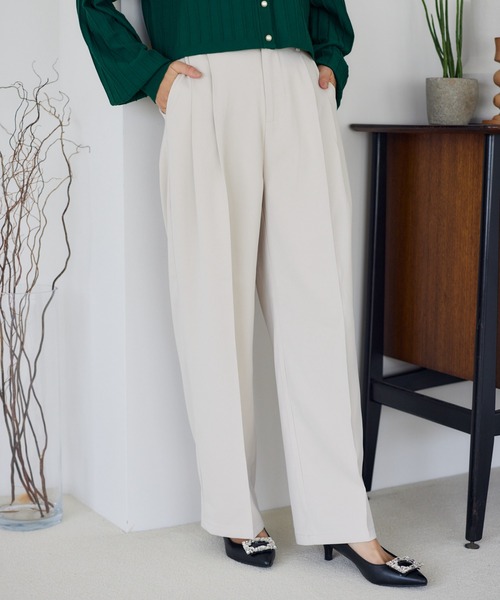 mysty woman（ミスティウーマン）の「ビシルエットストレートパンツ 144247（スラックス・レディース・ブラック/グレー/アイボリー/オレンジ・SMALL/MEDIUM）」の2枚目の写真