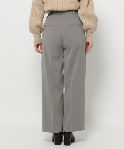 mysty woman（ミスティウーマン）の「ビシルエットストレートパンツ 144247（スラックス・レディース・ブラック/グレー/アイボリー/オレンジ・SMALL/MEDIUM）」の18枚目の写真