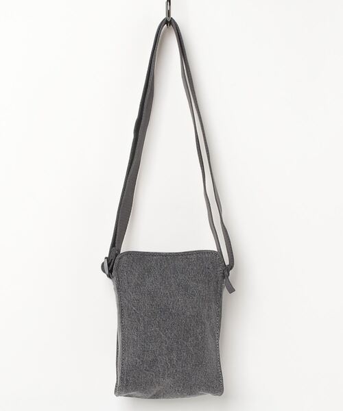 Levi's（リーバイス）の「Levi's/リーバイス SMALL NS ZIP CROSSBODY