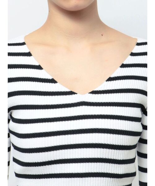 GYDA(ジェイダ)の「Vネックリブニットトップス(ニット/セーター・レディース・ブラック/その他1/オフホワイト・FREE)」の11枚目の写真