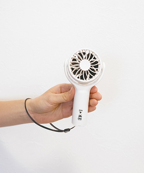 GLOBAL FORME CONCRETE（グローバルフォルムコンクリート）の「ブローウィン コンパクトハンディファン（生活家電・メンズ・ブラック/ブルー/ホワイト・FREE）」の5枚目の写真
