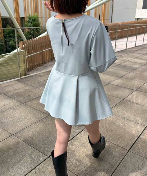 VIS（ビス）の「後ろファスナーチュニックブラウスカットソー（Tシャツ/カットソー・レディース・ブラック/オフホワイト/サックスブルー・FREE）」の19枚目の写真