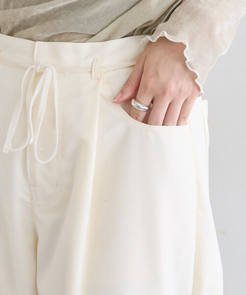 mystic（ミスティック）の「リボンスラックス（その他パンツ・レディース・チャコールグレー/ベージュ/アイボリー/ボルドー・1/2/0）」の6枚目の写真