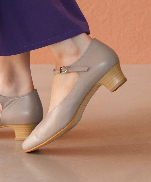 Made in Japan】【卑弥呼】[撥水]3.5cmヒールストラップパンプス