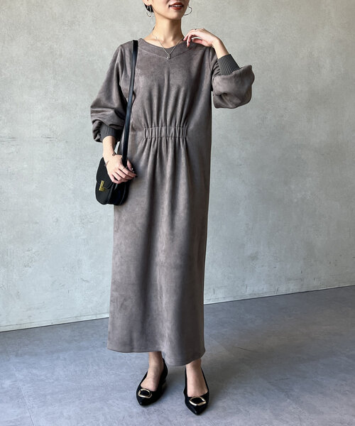 Chez toi（シェトワ）の「スエード×リブ前後2WAYワンピース（ワンピース・レディース・チャコールグレー/モカ/グレイッシュベージュ・FREE）」の4枚目の写真