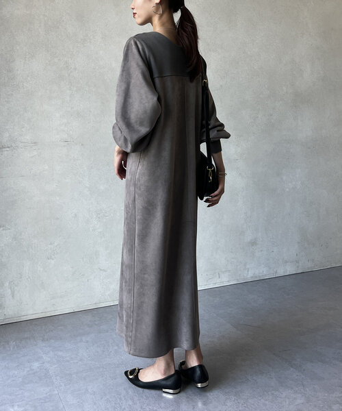 Chez toi（シェトワ）の「スエード×リブ前後2WAYワンピース（ワンピース・レディース・チャコールグレー/モカ/グレイッシュベージュ・FREE）」の9枚目の写真