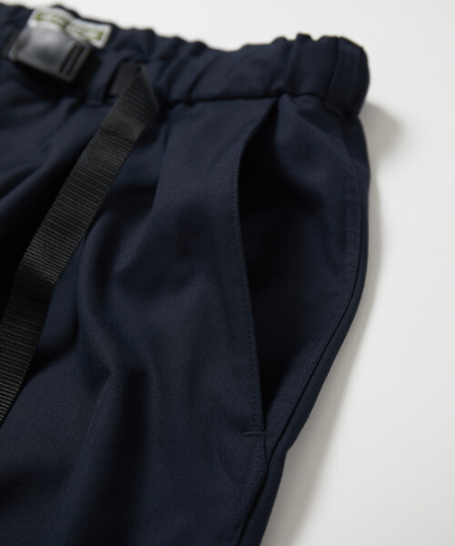 FREAK'S STORE（フリークスストア）の「限定展開 ワイドシルエット TR クライミングスラックス（スラックス・メンズ・チャコールグレー/グレー/ブラック/ベージュ/ネイビー・SMALL/LARGE/MEDIUM）」の9枚目の写真