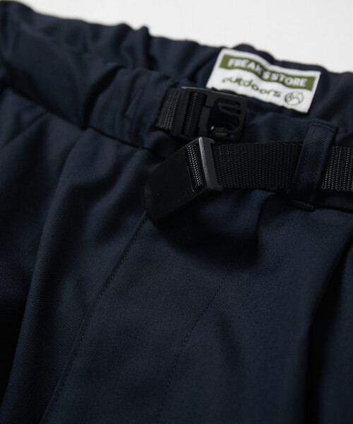 FREAK'S STORE（フリークスストア）の「限定展開 ワイドシルエット TR クライミングスラックス（スラックス・メンズ・チャコールグレー/グレー/ブラック/ベージュ/ネイビー・SMALL/LARGE/MEDIUM）」の11枚目の写真