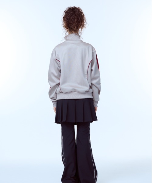 [LUVISTRUE]★24SS★韓国人気★CURVED L TRAINING ZIPUP LUVISTRUE（ラヴイズトゥルー）の「PA STRING TRAINING ZIP-UP