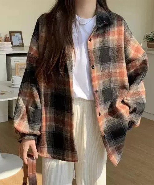 SHEENA（シーナ）の「ソフトタッチボリュームスリーブ起毛チェックシャツ（シャツ/ブラウス・レディース・グレー系その他/グレー/ブラック×ホワイト/グリーン/キャメル/ブラック系・M）」の3枚目の写真