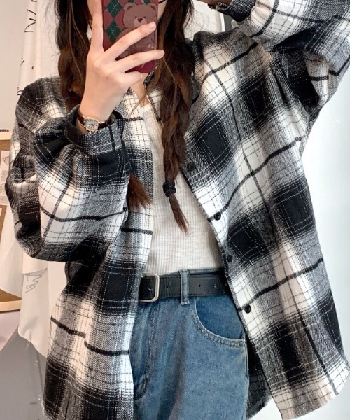 SHEENA（シーナ）の「ソフトタッチボリュームスリーブ起毛チェックシャツ（シャツ/ブラウス・レディース・グレー系その他/グレー/ブラック×ホワイト/グリーン/キャメル/ブラック系・M）」の2枚目の写真