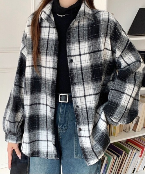 SHEENA（シーナ）の「ソフトタッチボリュームスリーブ起毛チェックシャツ（シャツ/ブラウス・レディース・グレー系その他/グレー/ブラック×ホワイト/グリーン/キャメル/ブラック系・M）」の14枚目の写真