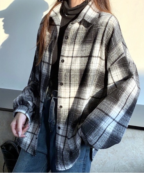 SHEENA（シーナ）の「ソフトタッチボリュームスリーブ起毛チェックシャツ（シャツ/ブラウス・レディース・グレー系その他/グレー/ブラック×ホワイト/グリーン/キャメル/ブラック系・M）」の16枚目の写真