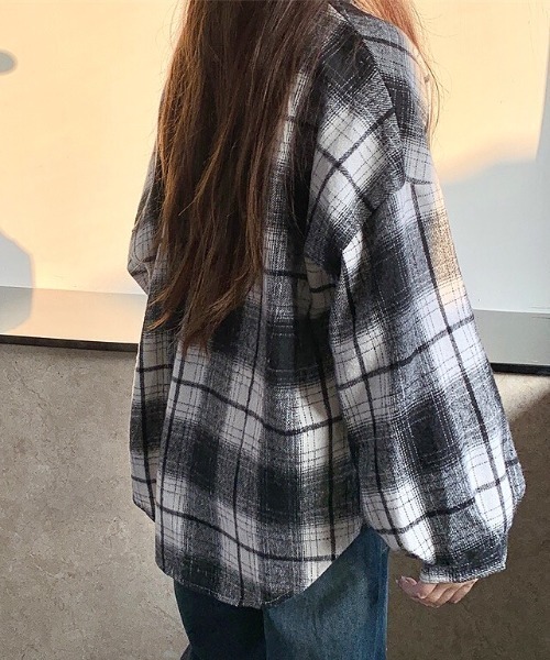 SHEENA（シーナ）の「ソフトタッチボリュームスリーブ起毛チェックシャツ（シャツ/ブラウス・レディース・グレー系その他/グレー/ブラック×ホワイト/グリーン/キャメル/ブラック系・M）」の17枚目の写真