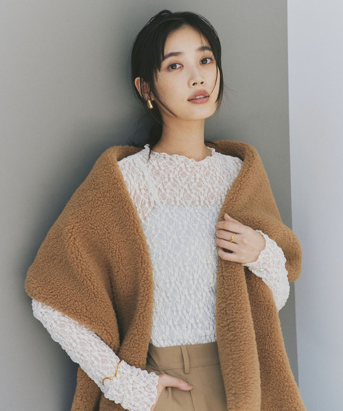 La TOTALITE（ラトータリテ）の「ボアストール（ストール/ショール・レディース・ネイビー/ホワイト/キャメル・FREE）」の8枚目の写真