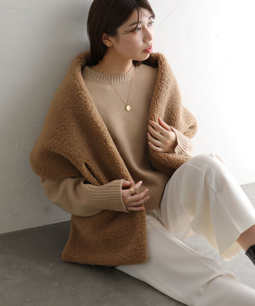 La TOTALITE（ラトータリテ）の「ボアストール（ストール/ショール・レディース・ネイビー/ホワイト/キャメル・FREE）」の13枚目の写真