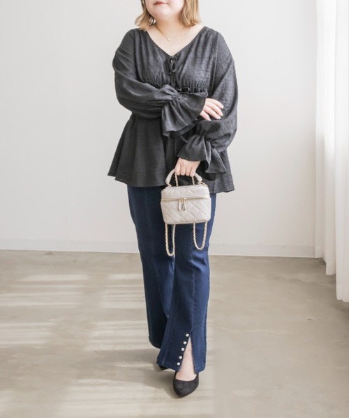 CLETTE(クレット)の「フロントリボンシャーリングブラウス(シャツ/ブラウス・レディース・モカ/アイボリー/ブラック・LL/3L/4L)」の11枚目の写真