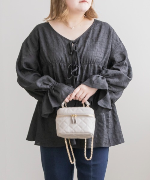 CLETTE(クレット)の「フロントリボンシャーリングブラウス(シャツ/ブラウス・レディース・モカ/アイボリー/ブラック・LL/3L/4L)」の10枚目の写真
