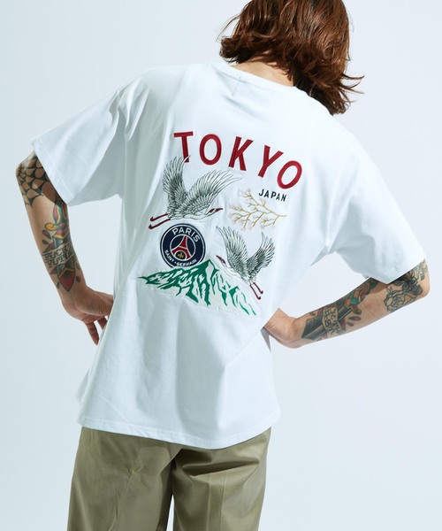 PARIS SAINT-GERMAIN(パリサンジェルマン)の「【Paris Saint-Germain / パリ・サン=ジェルマン】 JP Tsuru embroidery TEE(Tシャツ/カットソー・メンズ・ホワイト/ブラック・LARGE/X-LARGE/MEDIUM)」の2枚目の写真