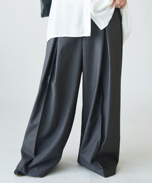 and it_（アンドイット）の「タックワイドパンツ（その他パンツ・レディース・グレー/ブラック・L/M/LL）」の2枚目の写真