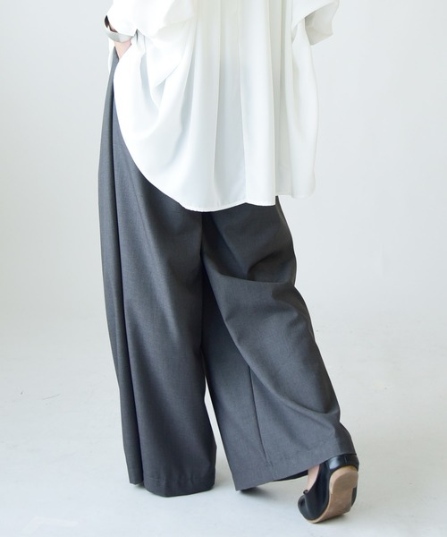 and it_（アンドイット）の「タックワイドパンツ（その他パンツ・レディース・グレー/ブラック・L/M/LL）」の11枚目の写真