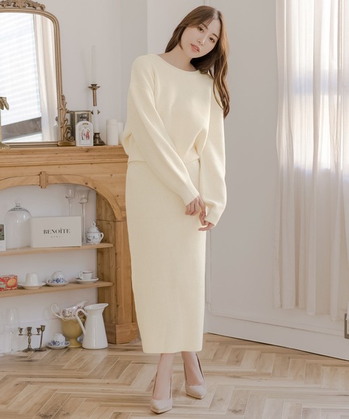 Julia Boutique(ジュリアブティック)の「無地&ボーダーニットセットアップ(ワンピース・レディース・アイボリー/ブラック×ホワイト/ブラック/ボルドー・ONE)」の5枚目の写真