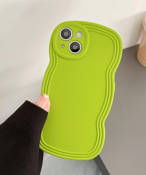 Fun & Daily（ファンアンドデイリー）の「Wave  Color  TPU iPhone Case  14 /  15 / 16 / 17 / Pro Plus ProMax / アイフォン プラス プロ プロマックス（スマホケース/カバー・レディース・グリーン/パープル/オレンジ/ブルー/ブラック/グレー・iPhone 15 Plus/iPhone 15 Pro/iPhone 15 Pro Max/iPhone 16/iPhone 16 Pro/iPhone 16 Pro Max/iPhone 15/iPhone 16 Plus/iPhone 14 Pro Max/iPhone 14 Plus/iPhone 14 Pro/iPhone 14/iPhone 17/iPhone 17 Pro/iPhone 17 Pro Max）」の4枚目の写真