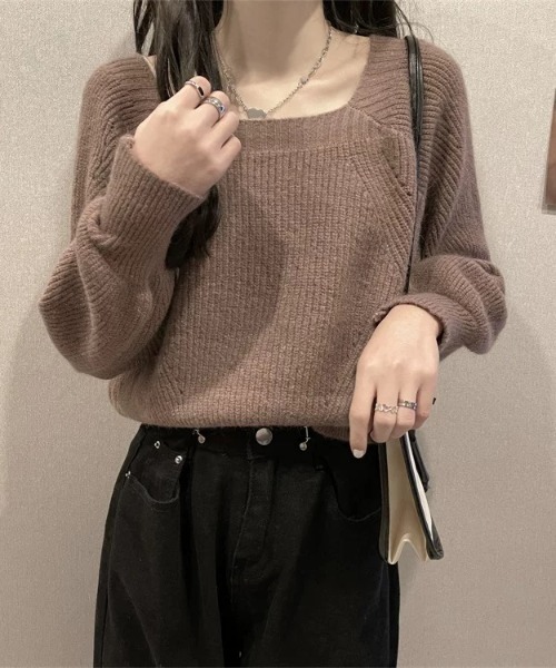 Coo+i(クーイ)の「ショート丈ニット(ニット/セーター・レディース・グレー/ブラック/ホワイト/ブラウン/モカ・FREE)」の4枚目の写真
