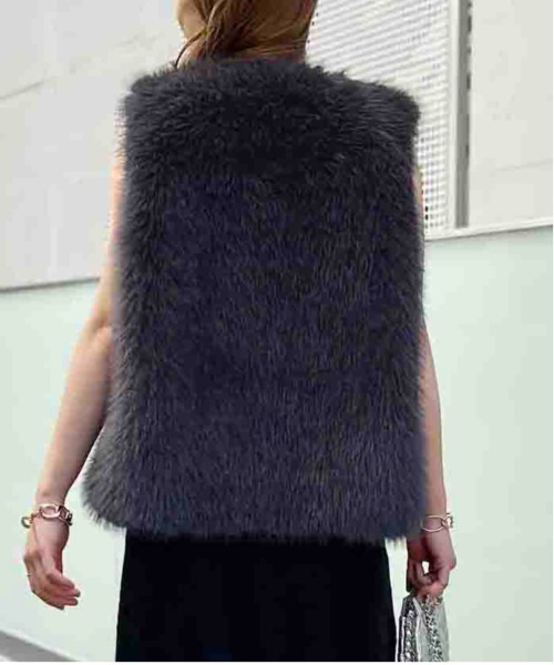 PICCIN（ピッチン）の「フェイクファーベスト（ベスト・レディース・アイボリー/グレー/ブラウン・M）」の8枚目の写真