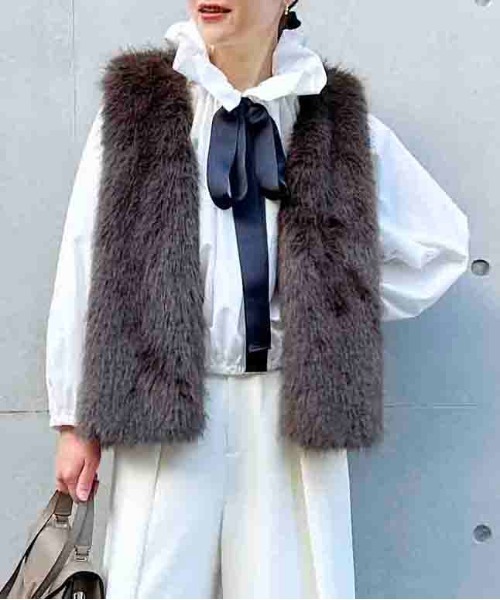 PICCIN（ピッチン）の「フェイクファーベスト（ベスト・レディース・アイボリー/グレー/ブラウン・M）」の16枚目の写真