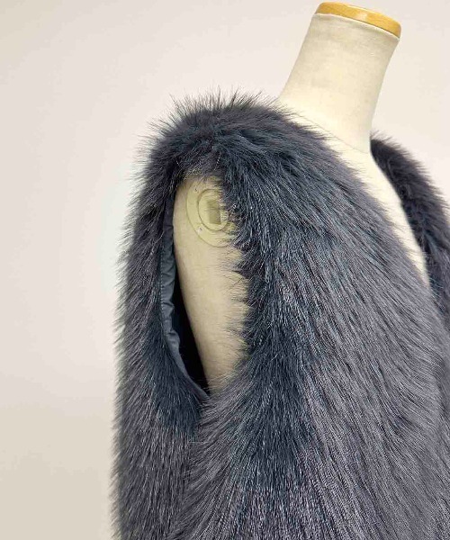 PICCIN（ピッチン）の「フェイクファーベスト（ベスト・レディース・アイボリー/グレー/ブラウン・M）」の22枚目の写真