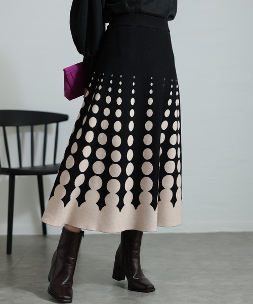 Sawa a la mode（サワアラモード）の「ドット柄グラデーションニットフレアスカート（スカート・レディース・ブラウン/ベージュ・FREE）」の2枚目の写真