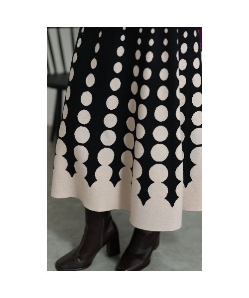 Sawa a la mode（サワアラモード）の「ドット柄グラデーションニットフレアスカート（スカート・レディース・ブラウン/ベージュ・FREE）」の6枚目の写真