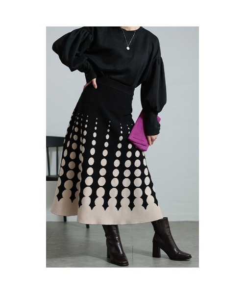 Sawa a la mode（サワアラモード）の「ドット柄グラデーションニットフレアスカート（スカート・レディース・ブラウン/ベージュ・FREE）」の4枚目の写真