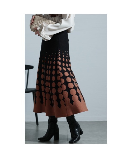 Sawa a la mode（サワアラモード）の「ドット柄グラデーションニットフレアスカート（スカート・レディース・ブラウン/ベージュ・FREE）」の22枚目の写真