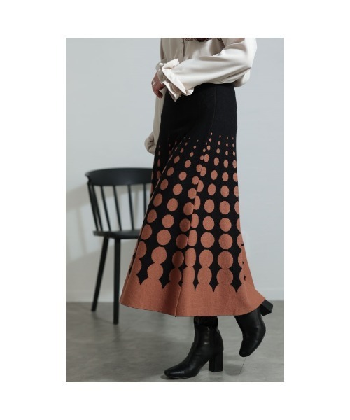 Sawa a la mode（サワアラモード）の「ドット柄グラデーションニットフレアスカート（スカート・レディース・ブラウン/ベージュ・FREE）」の19枚目の写真
