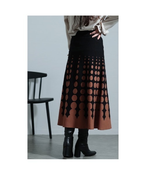 Sawa a la mode（サワアラモード）の「ドット柄グラデーションニットフレアスカート（スカート・レディース・ブラウン/ベージュ・FREE）」の16枚目の写真