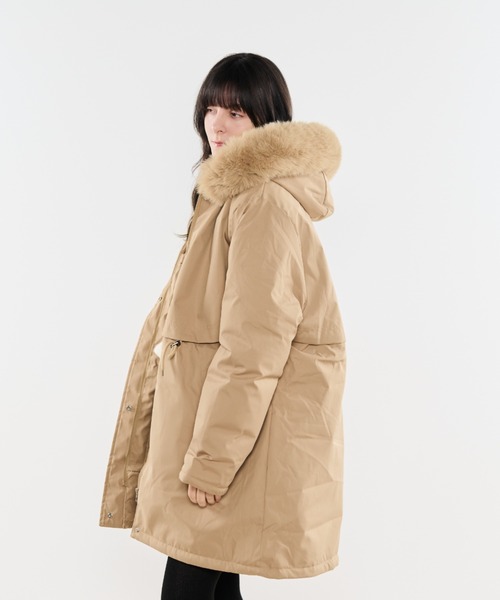 Shelly island（シェリーアイランド）の「2ｗayダウンコート（ダウンジャケット/コート・レディース・ベージュ/ブラック・FREE）」の4枚目の写真