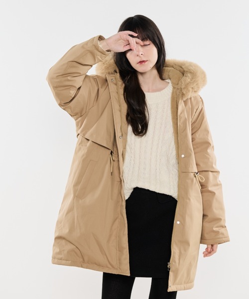 Shelly island（シェリーアイランド）の「2ｗayダウンコート（ダウンジャケット/コート・レディース・ベージュ/ブラック・FREE）」の3枚目の写真