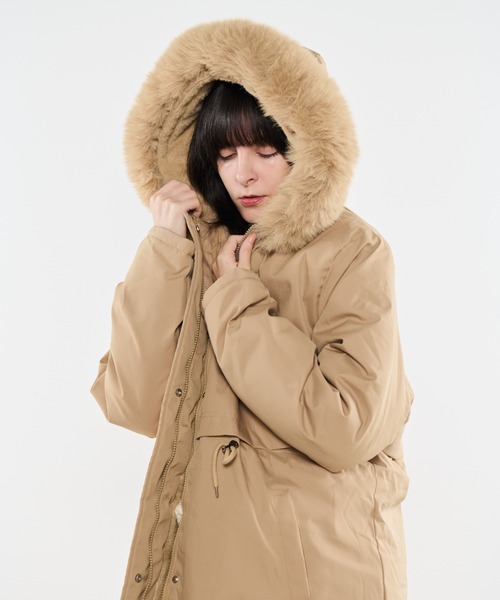 Shelly island（シェリーアイランド）の「2ｗayダウンコート（ダウンジャケット/コート・レディース・ベージュ/ブラック・FREE）」の7枚目の写真