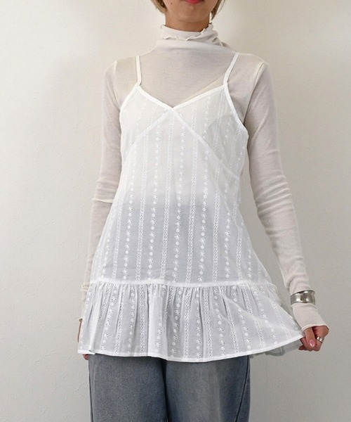 STYLEBLOCK（スタイルブロック）の「綿レースギャザーキャミチュニック（シャツ/ブラウス・レディース・アイボリー/ブラック/ホワイト・M）」の2枚目の写真