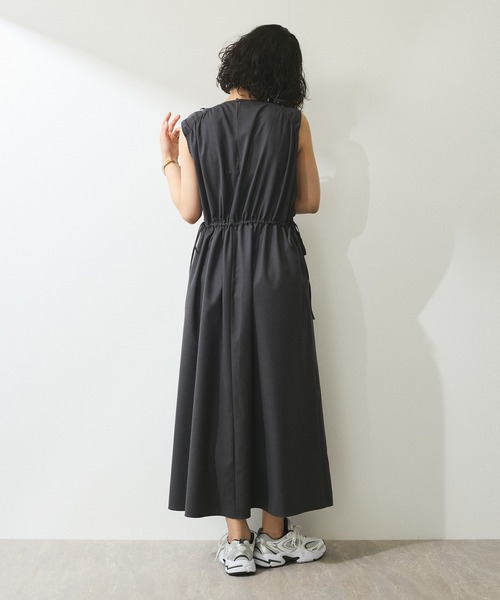 ADAM ET ROPE'(アダムエロペ)の「【ZOZO限定・多サイズ】ドロストリボンワンピース≪Made by ZOZO≫(ワンピース・レディース・ベージュ系その他/ブラック/チャコールグレー・36/34/38)」の8枚目の写真