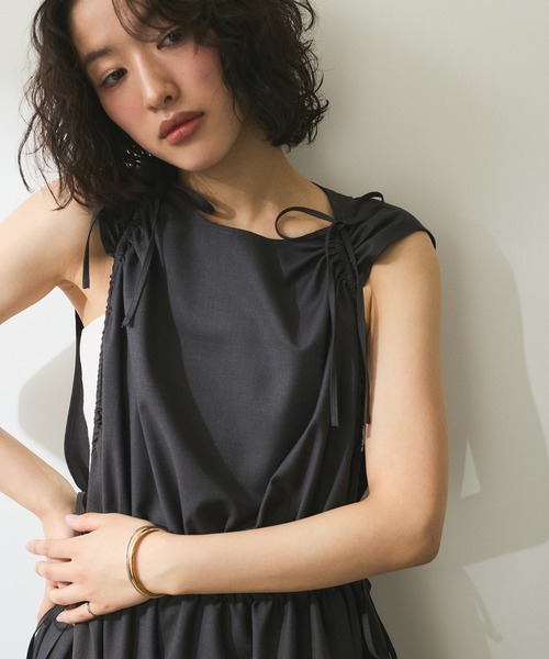 ADAM ET ROPE'(アダムエロペ)の「【ZOZO限定・多サイズ】ドロストリボンワンピース≪Made by ZOZO≫(ワンピース・レディース・ベージュ系その他/ブラック/チャコールグレー・36/34/38)」の19枚目の写真