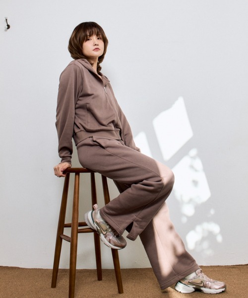 NIKE(ナイキ)の「ナイキ V2K ラン ウィメンズシューズ / Nike V2K Run Women's Shoes FD0736-201 Particle Beige(スニーカー・レディース・ピンクベージュ・22/22.5/23/23.5/24/24.5/25/25.5/26)」の6枚目の写真