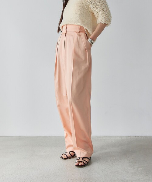 EMMEL REFINES（エメルリファインズ）の「＜EMMEL REFINES＞EM サテン 2タック テーパードパンツ（スラックス・レディース・シャーベット/ナチュラル/ダークグリーン・M/S/XS）」の15枚目の写真