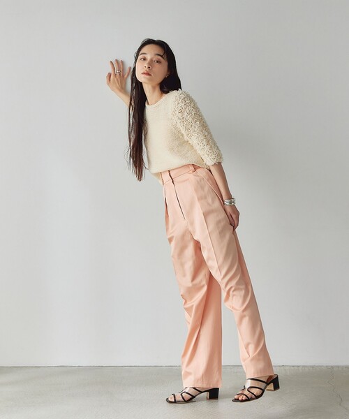 EMMEL REFINES（エメルリファインズ）の「＜EMMEL REFINES＞EM サテン 2タック テーパードパンツ（スラックス・レディース・シャーベット/ナチュラル/ダークグリーン・M/S/XS）」の19枚目の写真