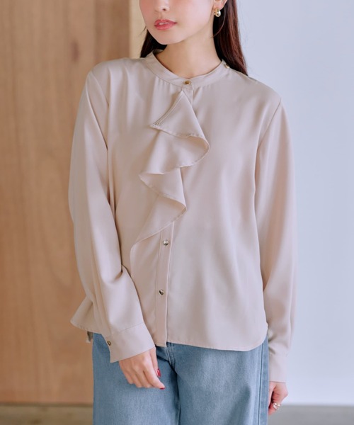 COHINA(コヒナ)の「ラインラッフルブラウス 【低身長・小柄女性】(シャツ/ブラウス・レディース・ネイビー/ベージュ/ホワイト・ONE SIZE)」の1枚目の写真