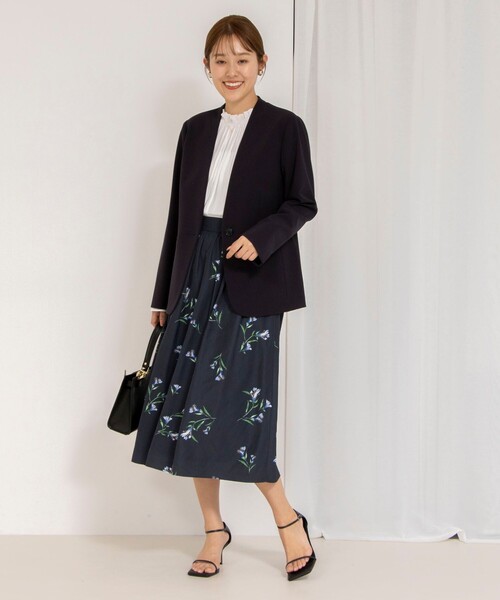 NOLLEY’S(ノーリーズ)の「ウォッシャブルフラワープリントスカート(スカート・レディース・ホワイト系その他4/ブルー系その他7・36/38)」の7枚目の写真