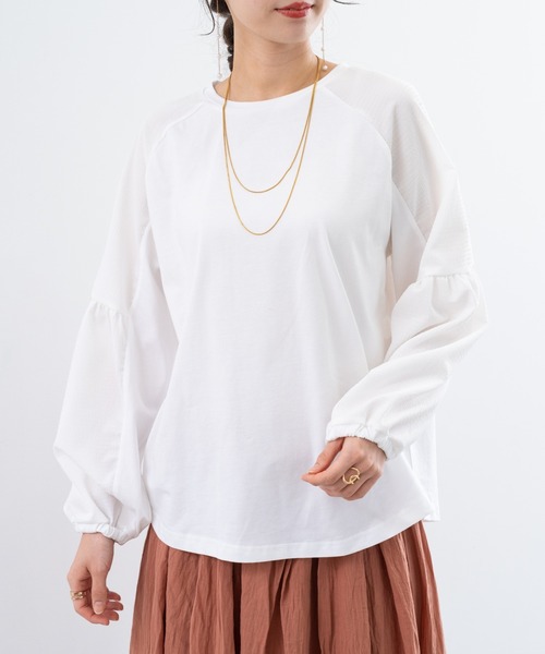 refinedworks(リファインドワークス)の「【refinedworks】ポコポコ とした動きのある 素材 が 可愛い プルオーバー !(Tシャツ/カットソー・レディース・ブルー/オフホワイト/グレイッシュベージュ・FREE)」の6枚目の写真